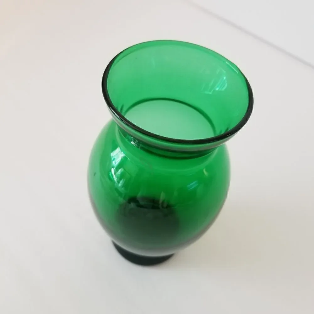 Vintage Anchor hocking green vase